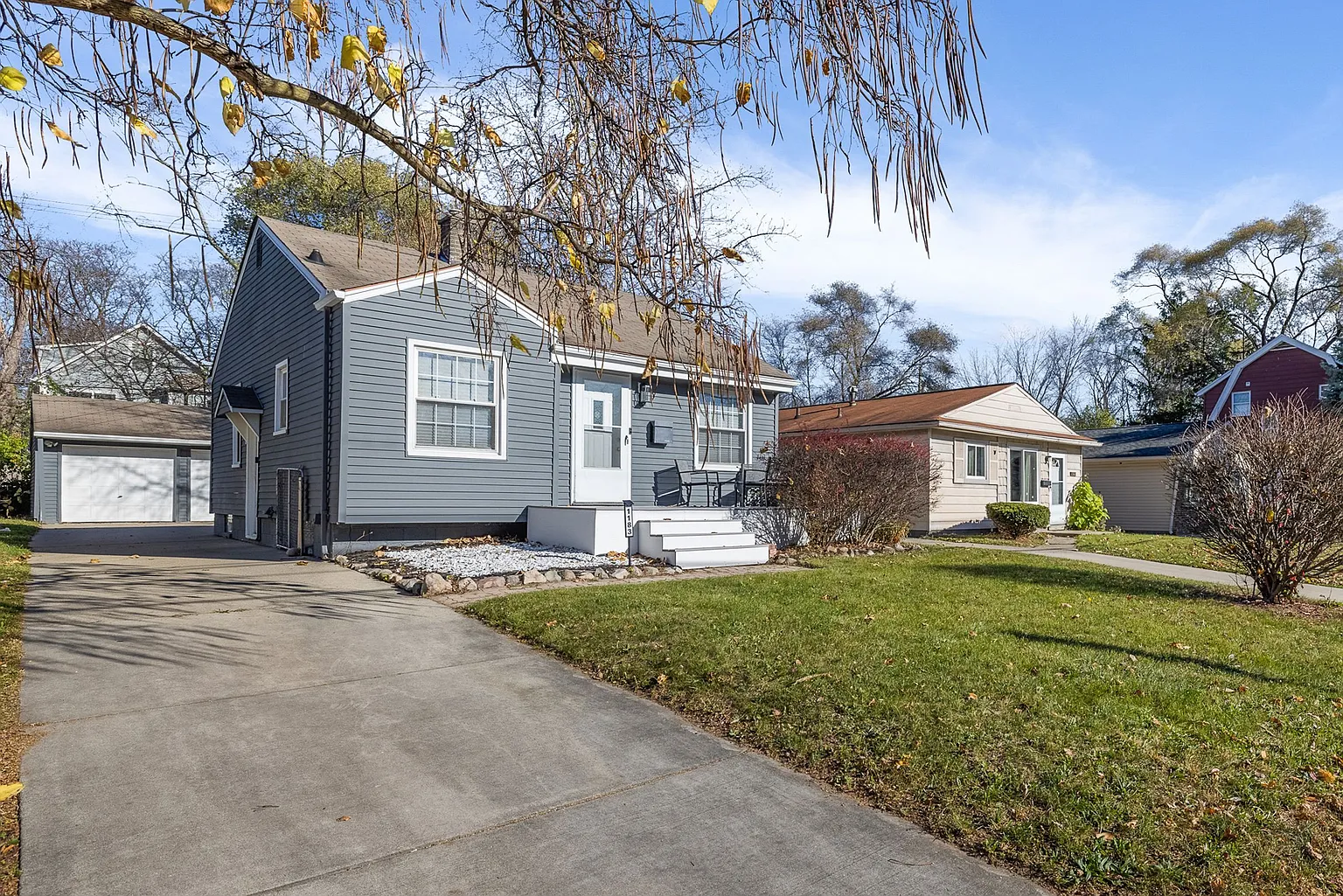 1183 E Forteen Mile Rd photo 1
