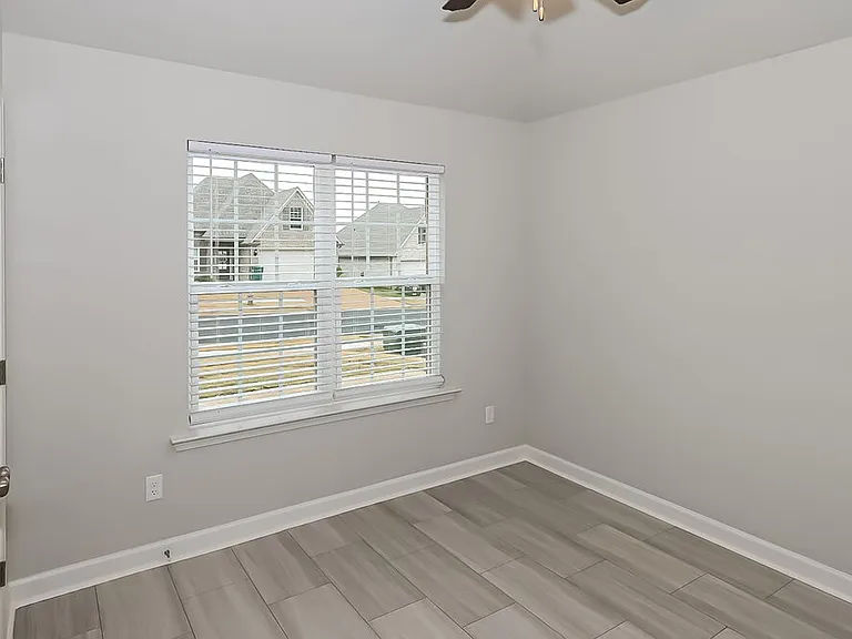 8105 Aiden Rd — Photo 10