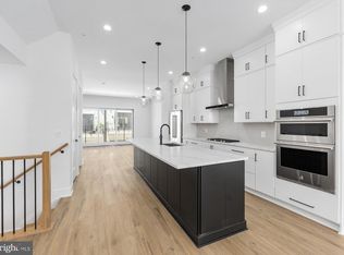 8622 Erdem Pl, Chevy Chase, MD 20815
