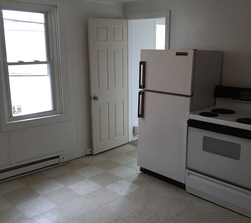 2nd image of 335 N 11th St APT 2