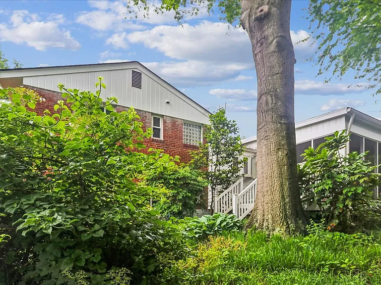 1703 Tilton Dr — Photo 16