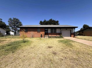 426 E Elm Dr, Gage, OK 73843