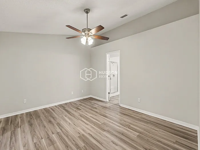 10416 Hallmark Blvd — Photo 11