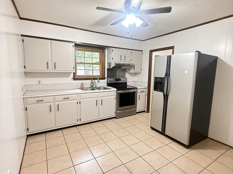109 Davis Ln — Photo 19