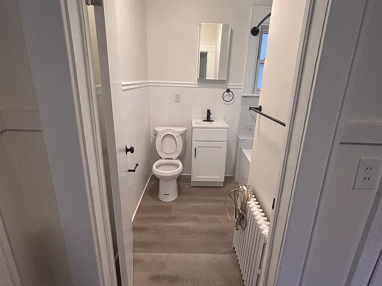 19 Fairfield Ave — Photo 3