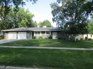 2820 11th St S, Fargo, ND 58103