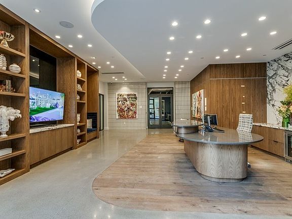 Lobby 2
