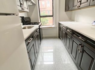 3045 34th St APT 2F, Astoria, NY 11103