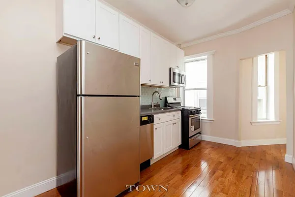 Rented by Town Residential | media 4