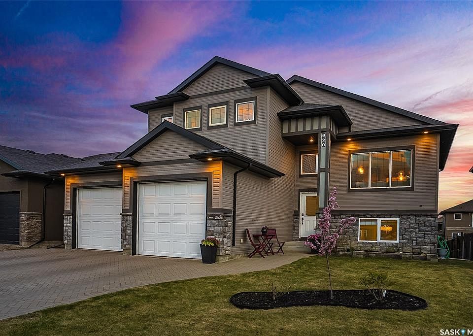 1st image of 920 Coppermine WAY