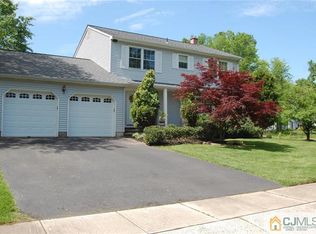 2 Staghorn Dr, North Brunswick, NJ 08902