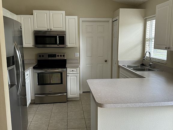 5th image of 455 Orange Ave