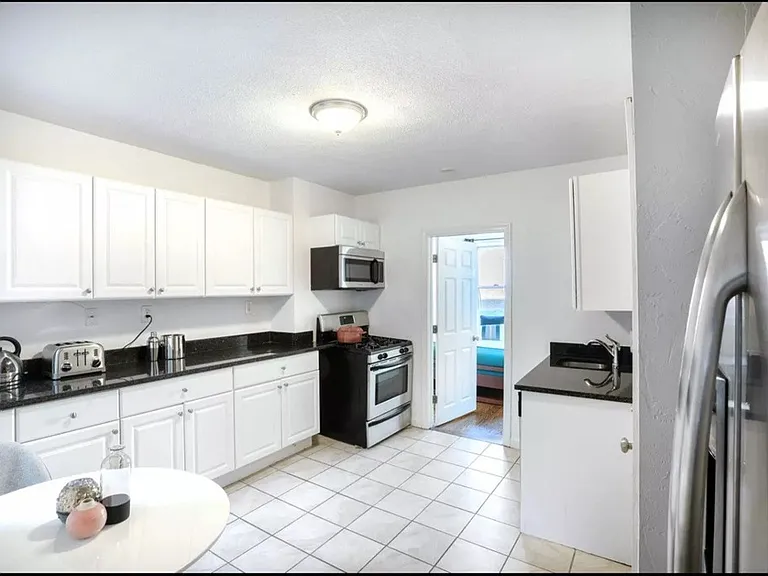 164 Endicott St #2 — Photo 10