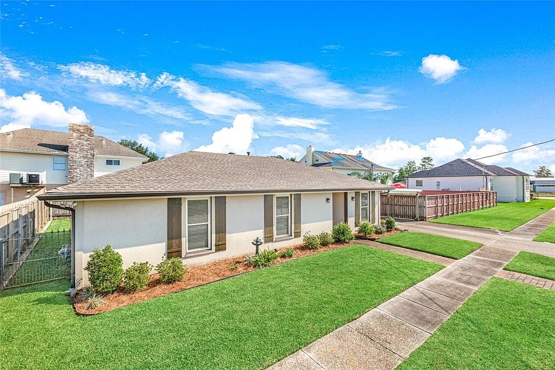 3209 Pecan Dr, Chalmette, LA 70043 Zillow