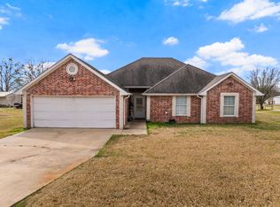 2927 Old Paris Rd, Mount Pleasant, TX 75455