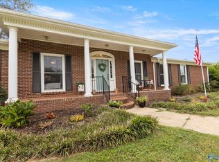 8007 Lauderdale Rd SW, Huntsville, AL 35802