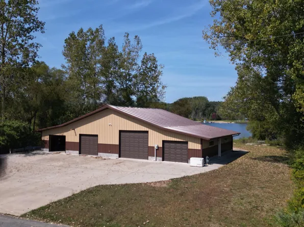 153 Sunset Dr, Dowling, MI 49050