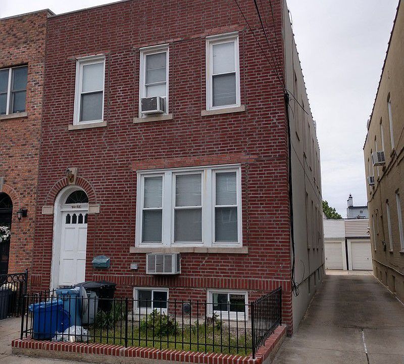 1st image of 2122 42nd St
