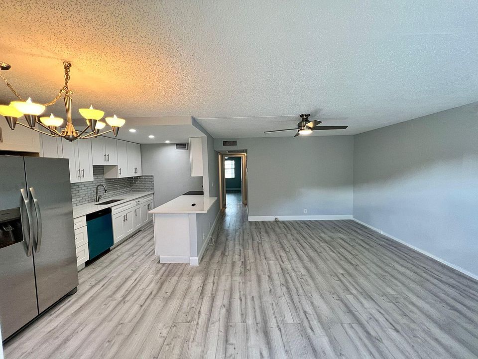 1st image of 2055 Newport N #N