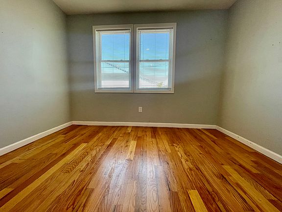 5th image of 78 Mallory Ave #29E