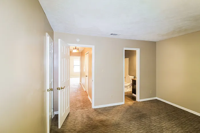 2510 Hidden Cove Ct #B — Photo 8