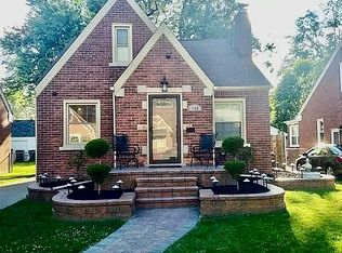 845 N Rosevere Ave, Dearborn, MI 48128