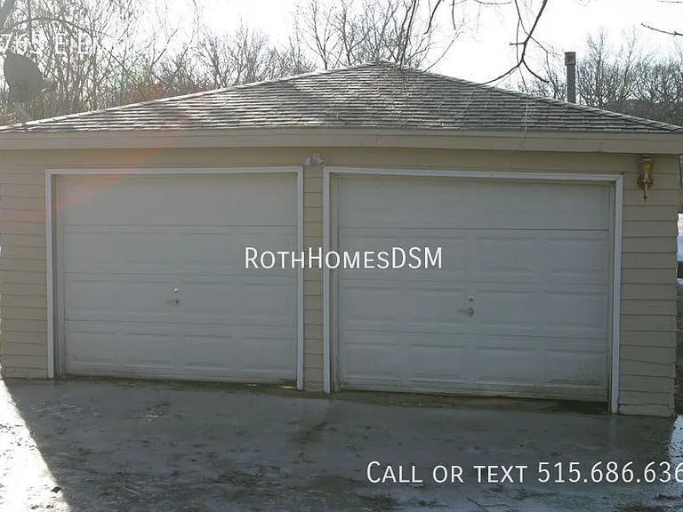 1765 E Emma Ave — Photo 2