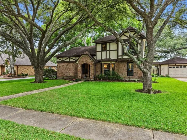 1810 Hunt Dr, Friendswood, TX 77546