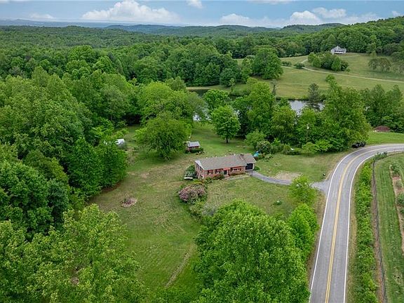 3rd image of 475 Hendren Rd