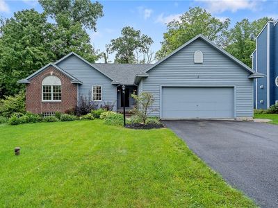 8212 Royal Scarlet Dr, Baldwinsville, NY, 13027