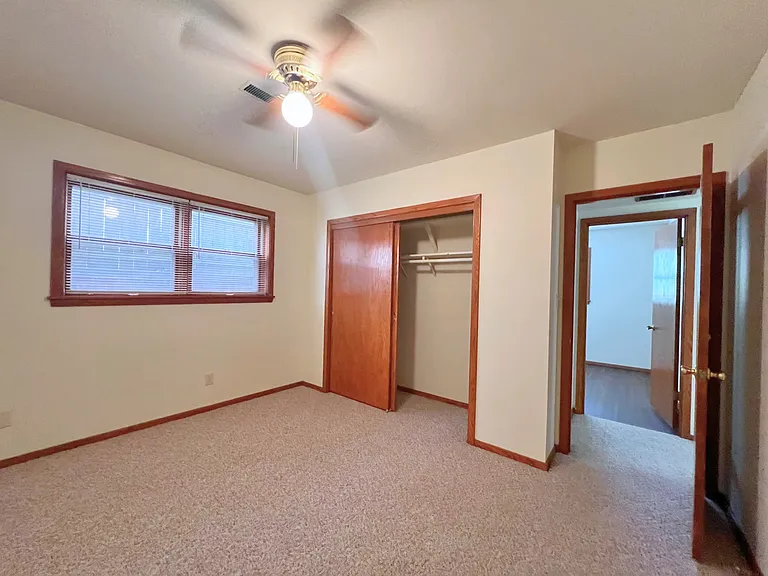 418 N 1st St #9 — Photo 8