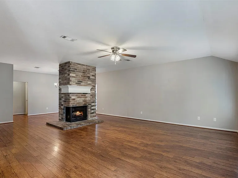98 S Village Knoll Cir — Photo 3