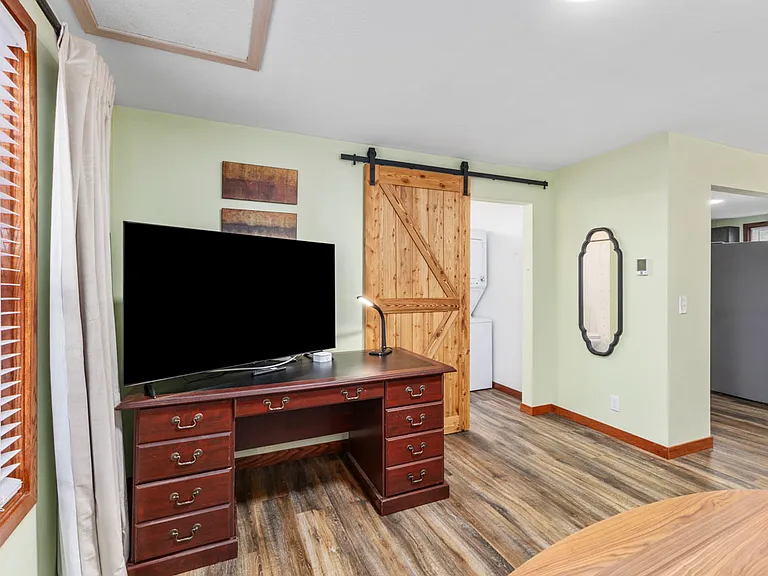 941 Leonard St NW #2 — Photo 5