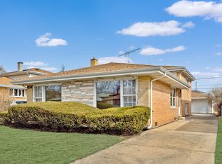 10725 Lamon Ave, Oak Lawn, IL 60453