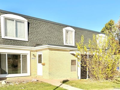 29672 City Center Dr APT 3, Warren, MI, 48093