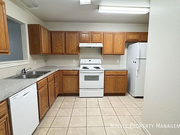 3rd image of 5415 Marshall St #B