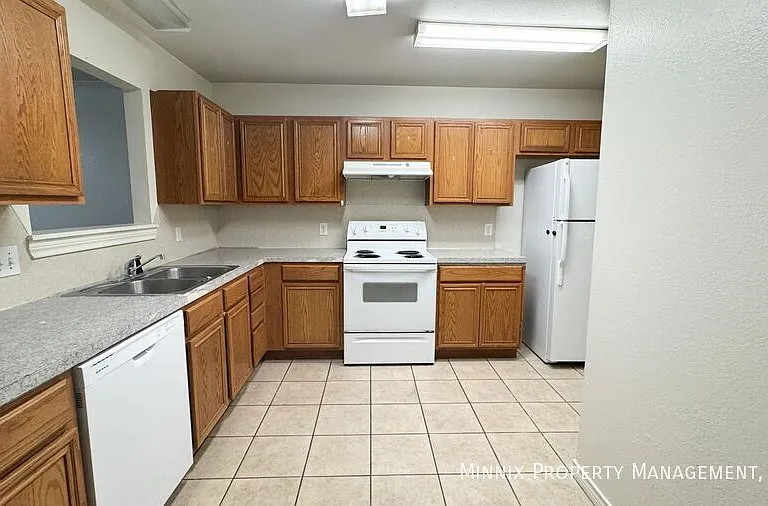 5415 Marshall St #B — Photo 3