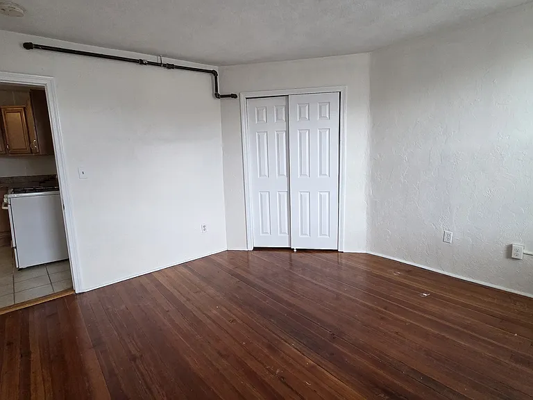 14 Battery St #4R — Photo 7