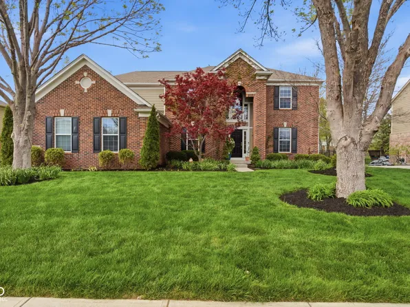 3868 Castle Rock Dr, Zionsville, IN 46077