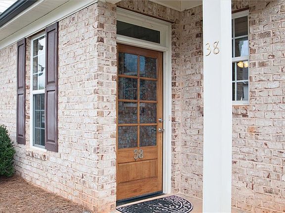 3rd image of 38 Nandina Dr