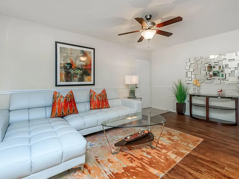 Classic Apartment Home