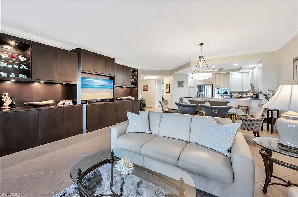 3 bed, 3.0 bath, 2085 sqft, $7,000 — Photo 4