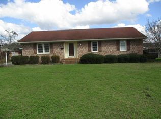 904 Myrtle St, Mullins, SC 29574