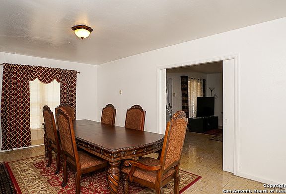 3rd image of 307 Fargo Ave
