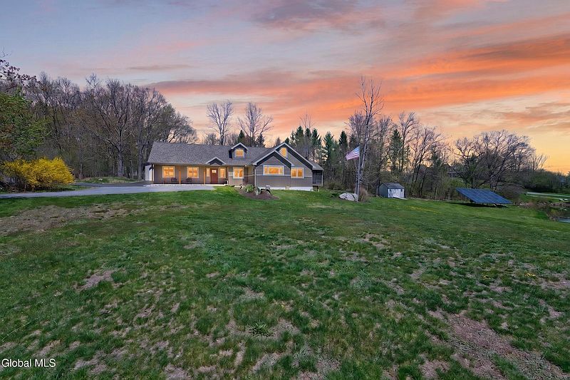 3rd image of 111 Pond Hill Lane
