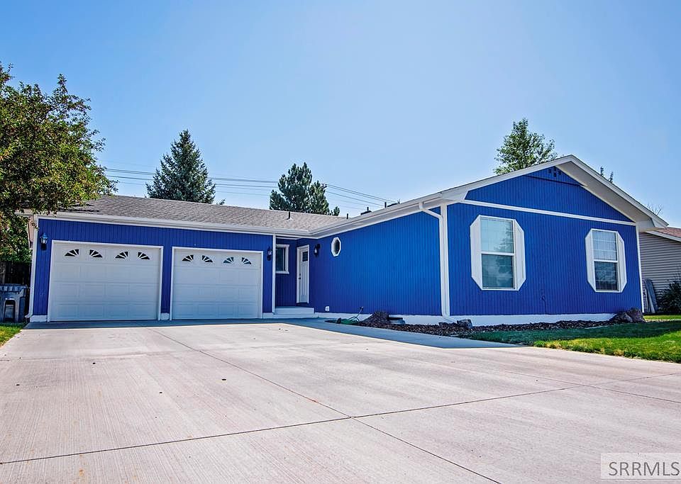 1st image of 592 Reagan Ave