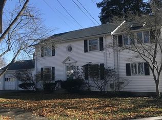 30 Ithaca Cir, Newton, MA 02462