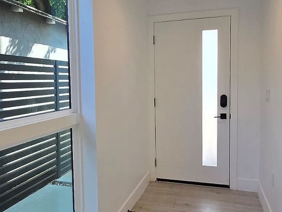 5th image of 4922 S Centinela Ave Unit 2