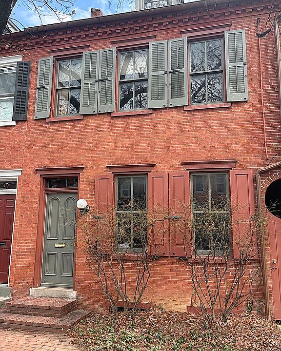 1st image of 17 N Plum St