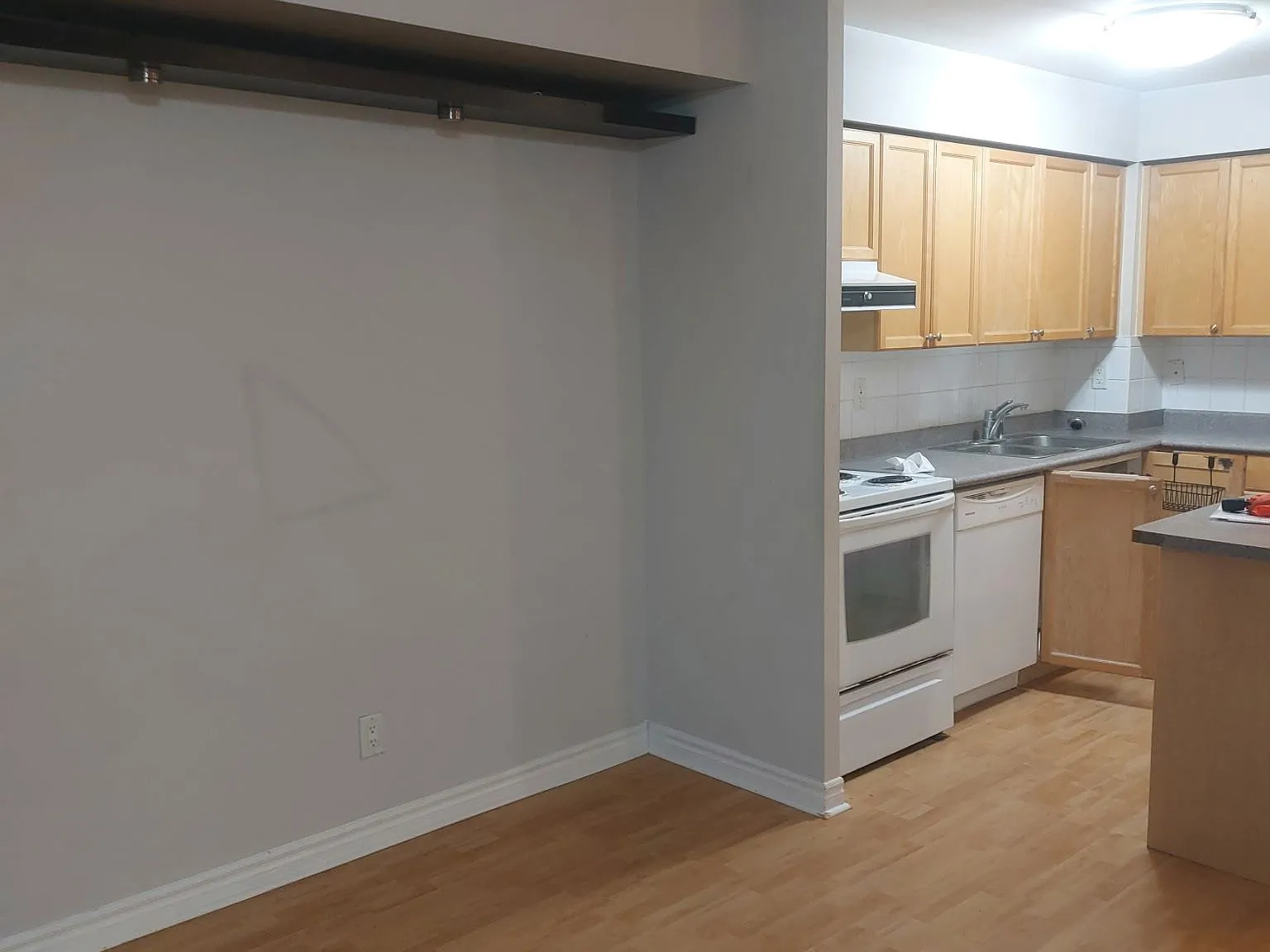 2 bed, $2,500 — Photo 3
